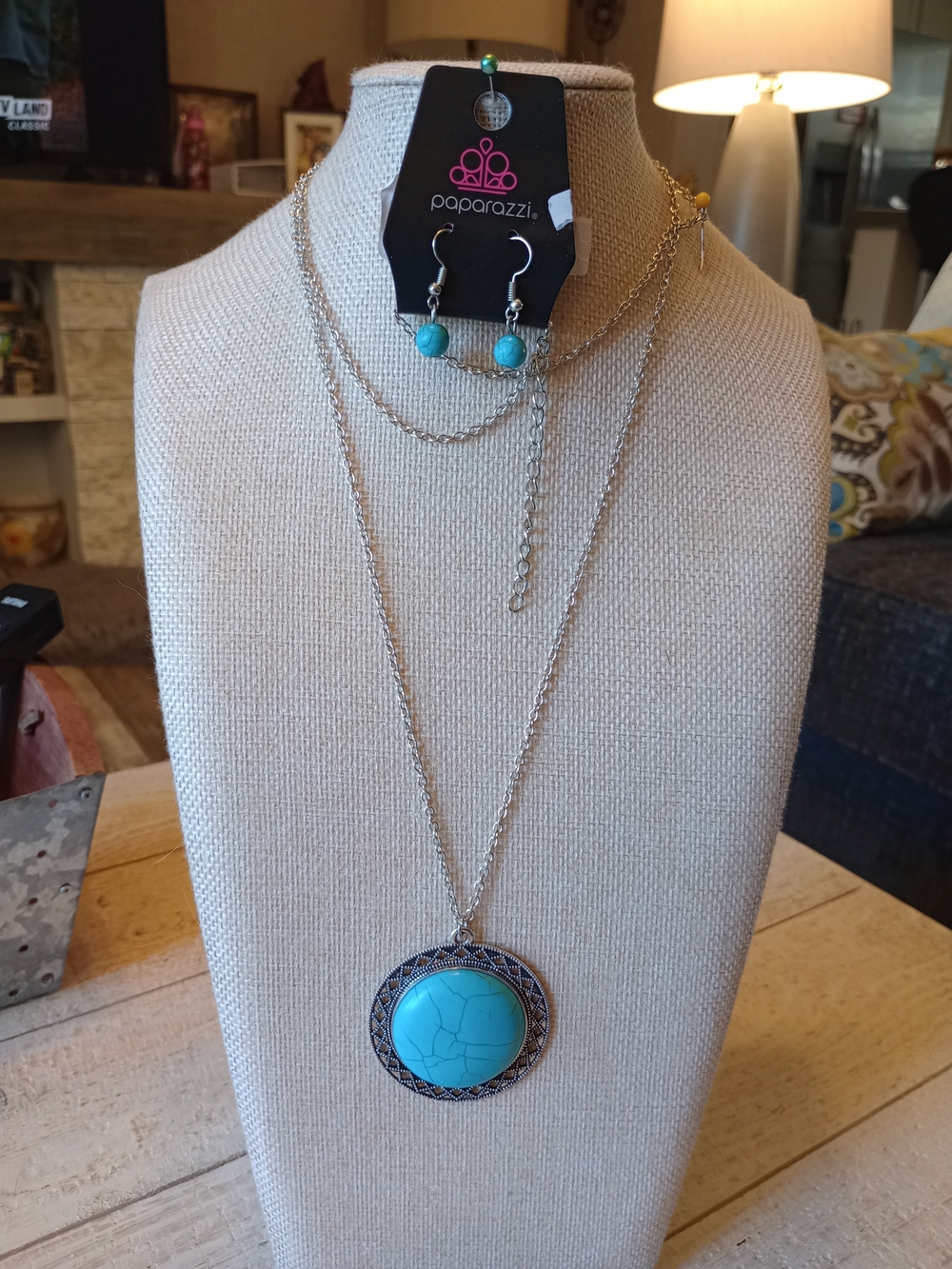 paparazzi Turquoise Stone Pendant Necklace with Matching Earrings